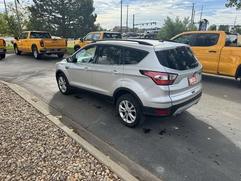 Used 2017 Ford Escape SE w/ SE Leather Comfort Package AWD/4WD image 3