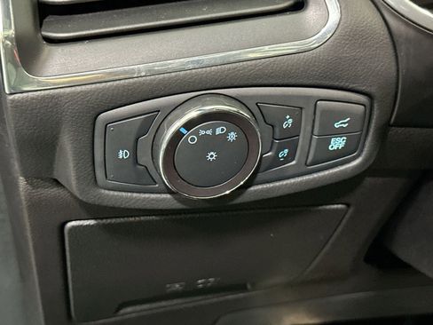 Used 2019 Ford Edge ST w/ Convenience Package image 18