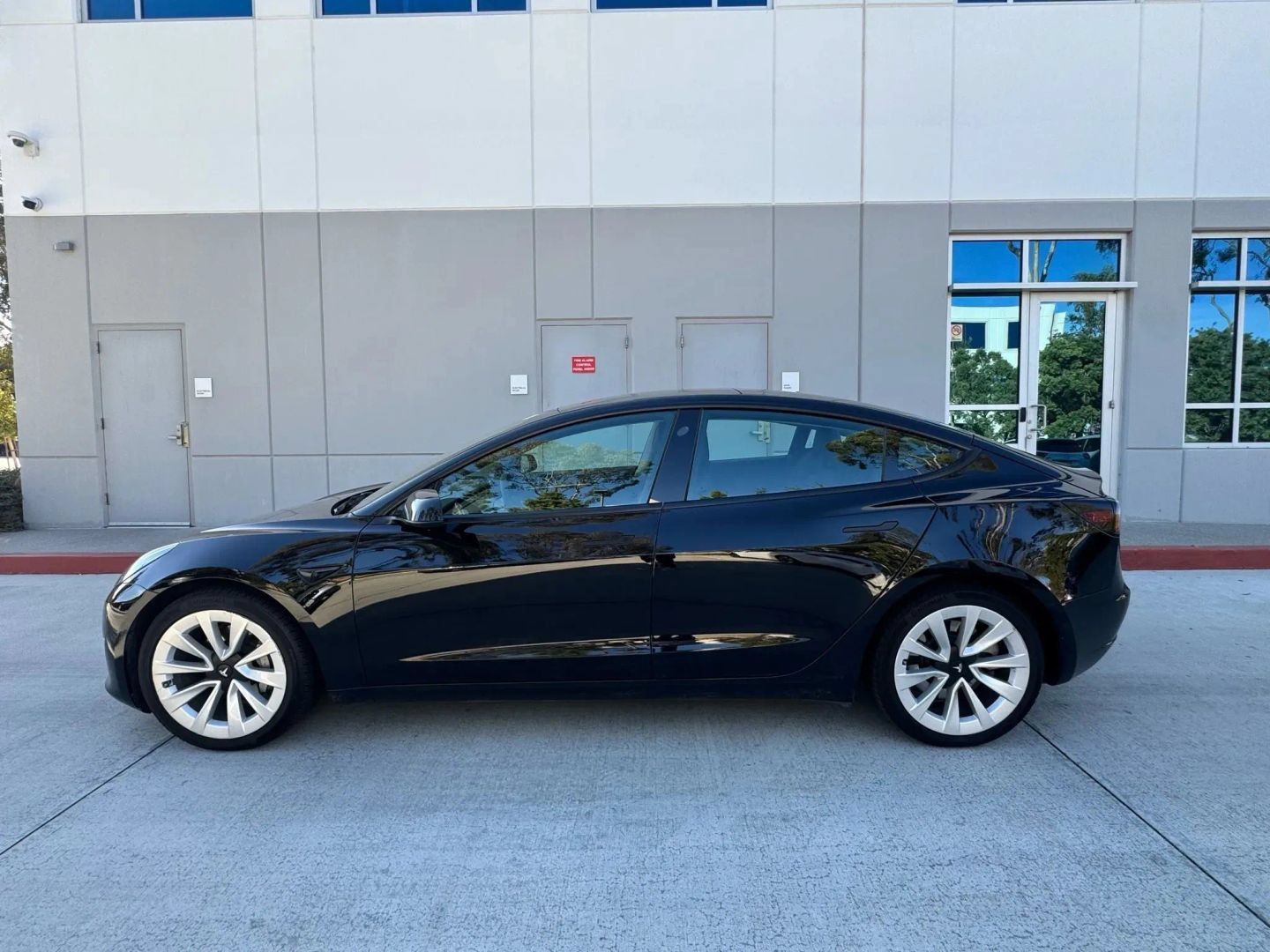 Used 2022 Tesla Model 3 RWD image 5