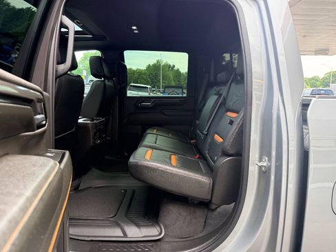 Used 2024 GMC Sierra 2500 AT4 w/ Technology Package AWD/4WD image 36
