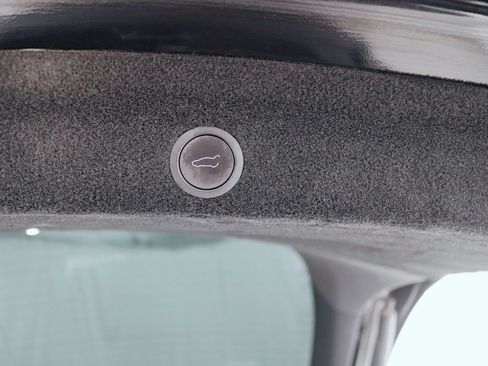 Used 2026 Tesla Model Y AWD image 38