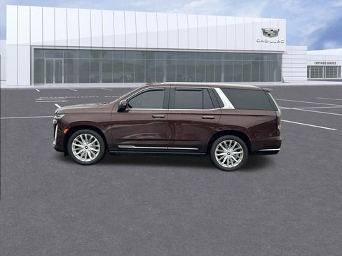 Used 2023 Cadillac Escalade Premium Luxury w/ Performance Package image 2