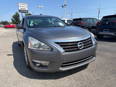 Used 2015 Nissan Altima 2.5 SV w/ Convenience Package