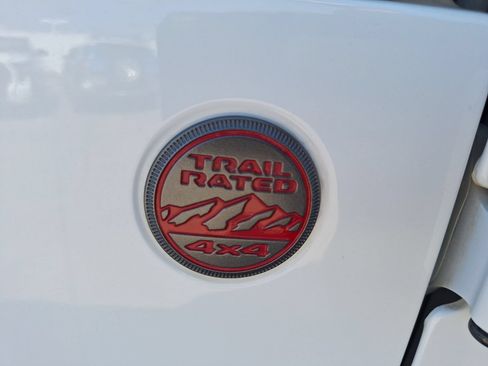 Used 2022 Jeep Gladiator Rubicon w/ LED Lighting Group AWD/4WD image 14