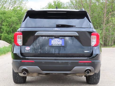 Used 2021 Ford Explorer XLT w/ Equipment Group 202A AWD/4WD image 5