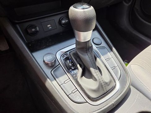 Used 2023 Hyundai Kona SEL FWD image 12