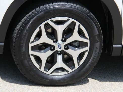 Certified 2023 Subaru Forester Premium AWD/4WD image 14