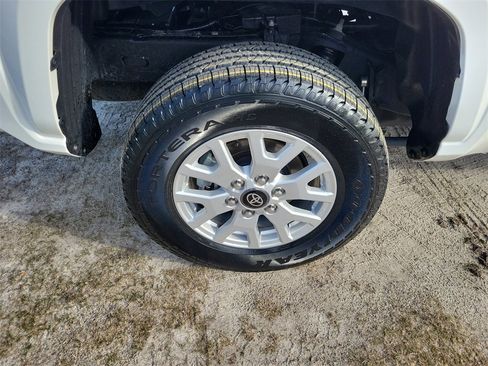 Used 2024 Toyota Tacoma SR5 image 7