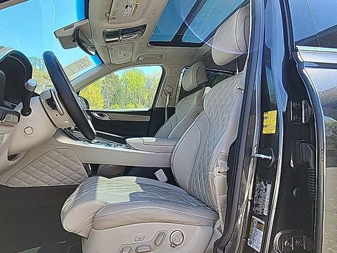 Used 2024 Genesis GV80 3.5T w/ Prestige Package image 5