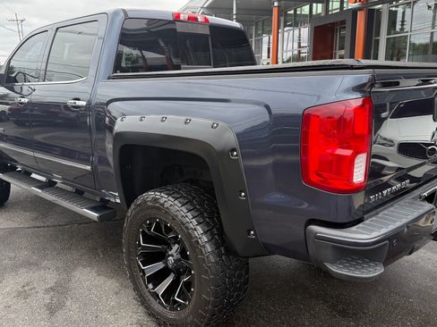 Used 2018 Chevrolet Silverado 1500 LTZ Z71 w/ Centennial Edition AWD/4WD image 17