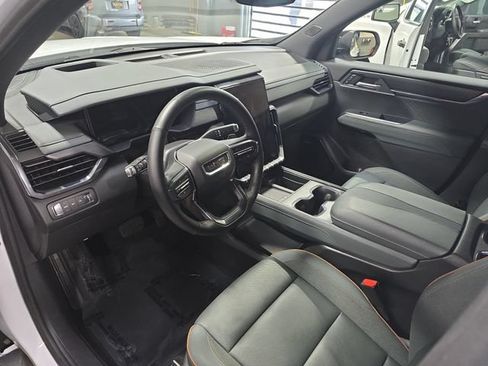 Used 2024 GMC Acadia AT4 w/ Luxury Package AWD/4WD image 21