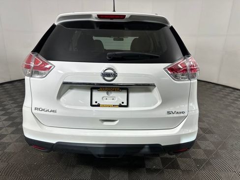 Used 2016 Nissan Rogue SV w/ SV Premium Package image 4