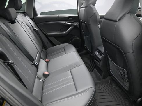 Used 2025 Audi Q6 e-tron Premium Plus w/ Premium Plus image 32