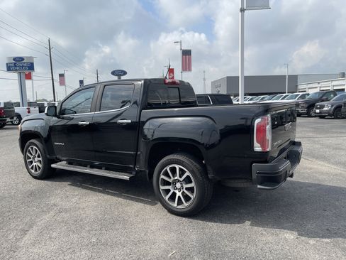 Used 2019 GMC Canyon Denali image 3