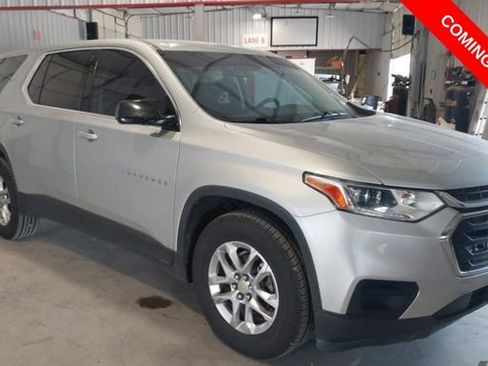 Used 2020 Chevrolet Traverse LS AWD/4WD image 2