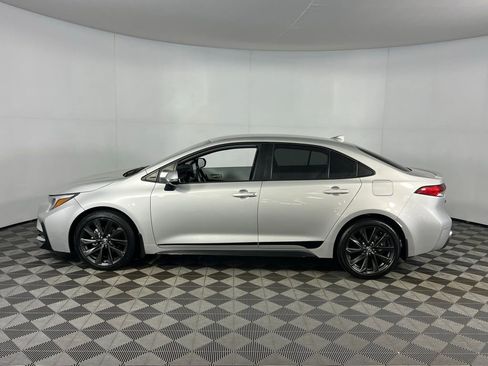 Used 2025 Toyota Corolla SE image 8