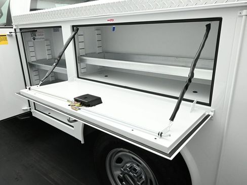 New 2026 Ford F350 XL w/ FX4 Off-Road Package image 17