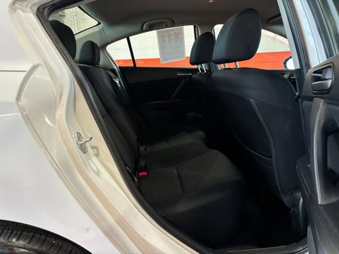 Used 2013 MAZDA MAZDA3 i Sport image 15
