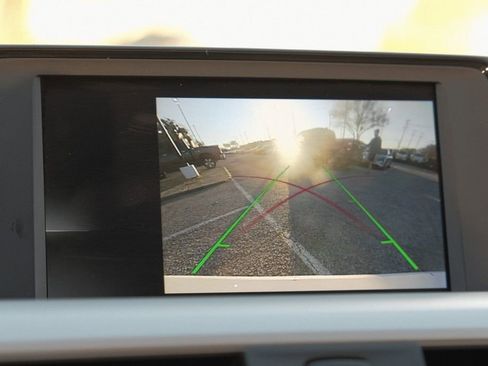 Used 2018 BMW 320i Sedan image 19