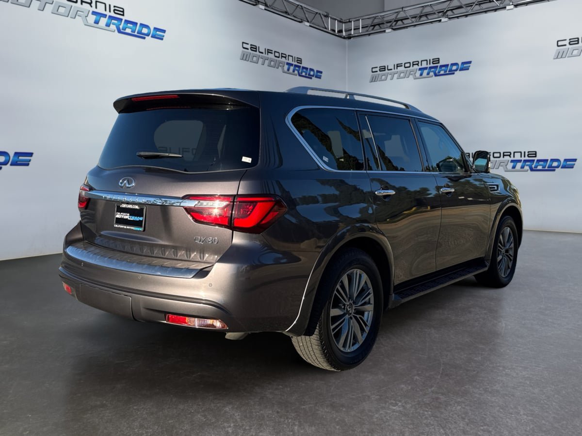 Used 2023 INFINITI QX80 Luxe w/ Cargo Package RWD image 5