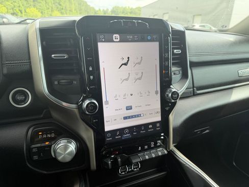 Used 2023 RAM 2500 Laramie AWD/4WD image 11