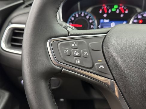 Used 2024 Chevrolet Equinox LT image 19