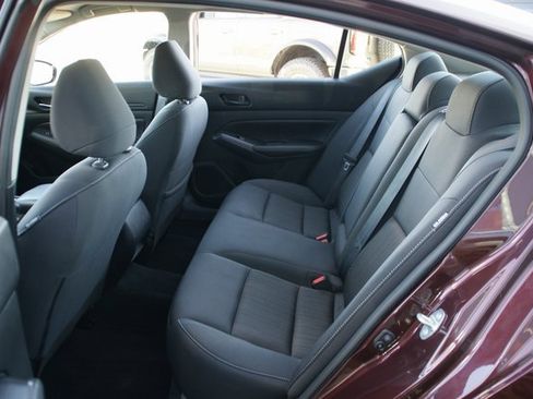 Used 2024 Nissan Altima 2.5 SV image 25