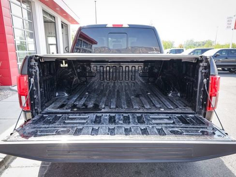 Used 2018 Ford F150 Lariat w/ Equipment Group 502A Luxury AWD/4WD image 5
