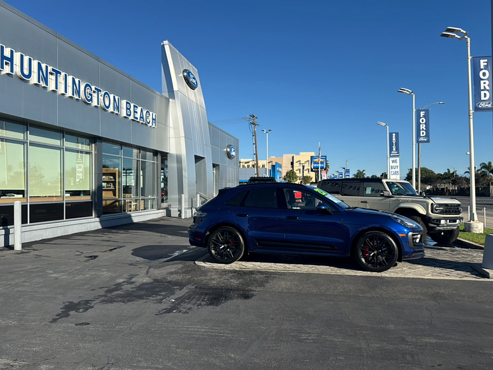 Used 2023 Porsche Macan GTS AWD/4WD image 3