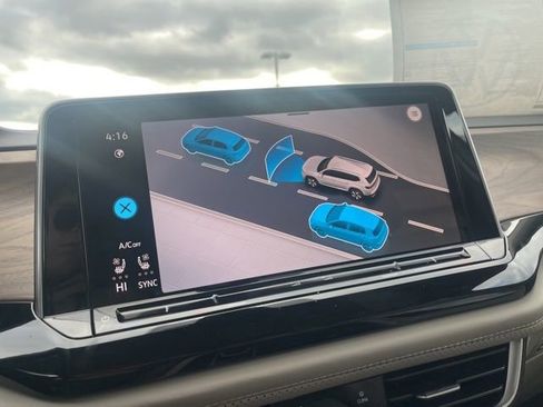 New 2026 Volkswagen Atlas SE image 18