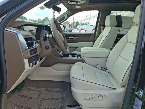 New 2026 GMC Yukon Denali w/ Advanced Technology Package AWD/4WD image 16