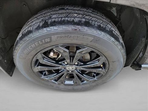 Used 2025 Toyota RAV4 SE w/ Convenience Package AWD/4WD image 11
