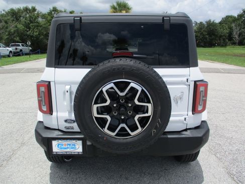 New 2025 Ford Bronco Outer Banks image 6