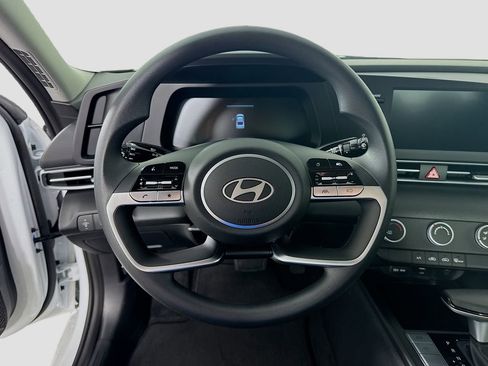 New 2026 Hyundai Elantra SE image 11