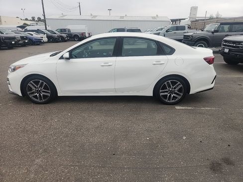 Used 2019 Kia Forte S FWD image 9