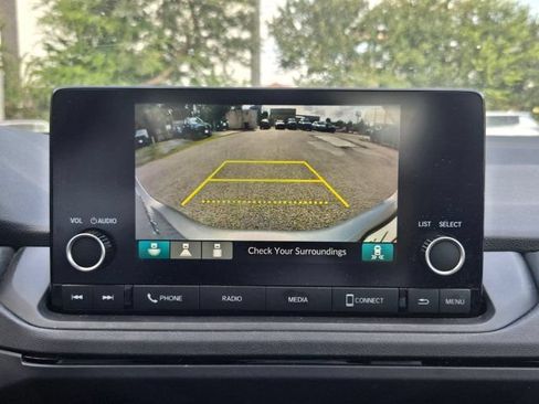 Used 2025 Honda Accord SE image 19