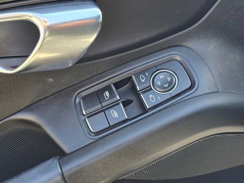 Used 2019 Porsche 718 Cayman RWD image 15