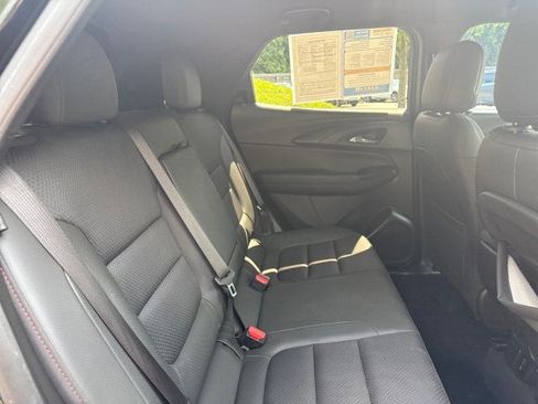 Used 2022 Chevrolet TrailBlazer RS w/ Convenience Package FWD image 22