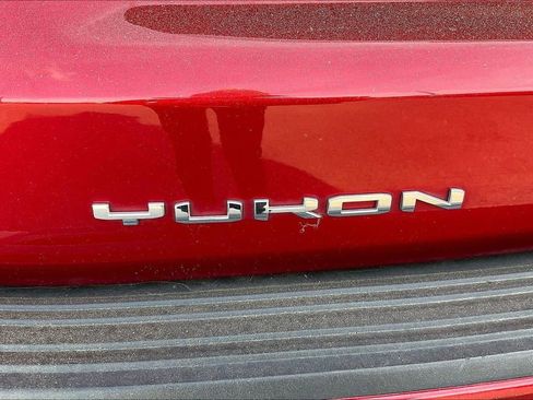 Used 2024 GMC Yukon XL Denali w/ Advanced Technology Package image 4