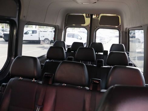 Used 2018 Mercedes-Benz Sprinter 2500 image 28