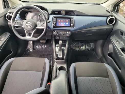 Used 2025 Nissan Versa SV FWD image 16
