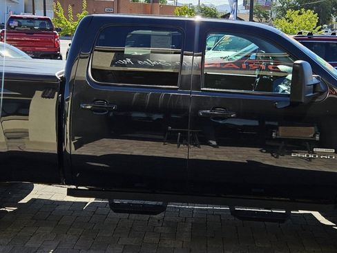Used 2009 GMC Sierra 2500 SLT w/ SLT Convenience Package AWD/4WD image 5