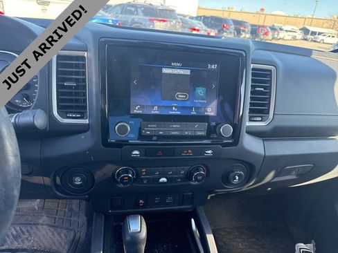 Certified 2022 Nissan Frontier SV w/ Technology Package image 10