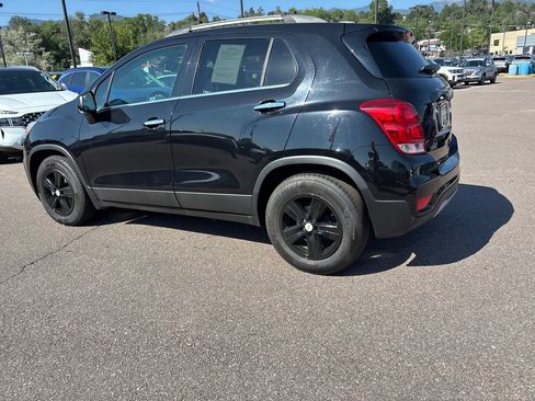 Used 2019 Chevrolet Trax LT w/ LT Convenience Package FWD image 16