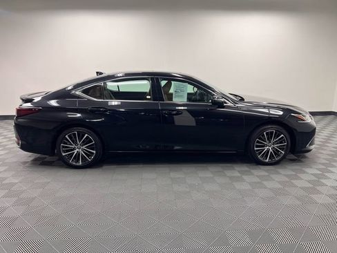 Certified 2025 Lexus ES 300h w/ Premium Package FWD image 4