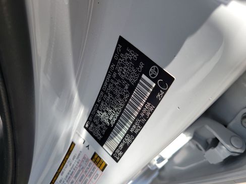 Used 2024 Toyota Prius Limited image 36