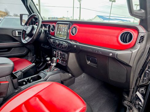 Used 2023 Jeep Wrangler Unlimited Rubicon 392 AWD/4WD image 12
