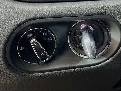 New 2026 Porsche Macan image 11