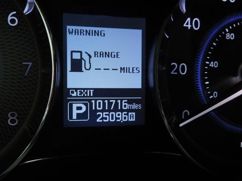 Used 2017 INFINITI QX80 2WD w/ Deluxe Technology Package image 35