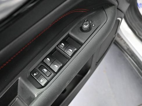 Used 2024 Jeep Compass Trailhawk AWD/4WD image 29